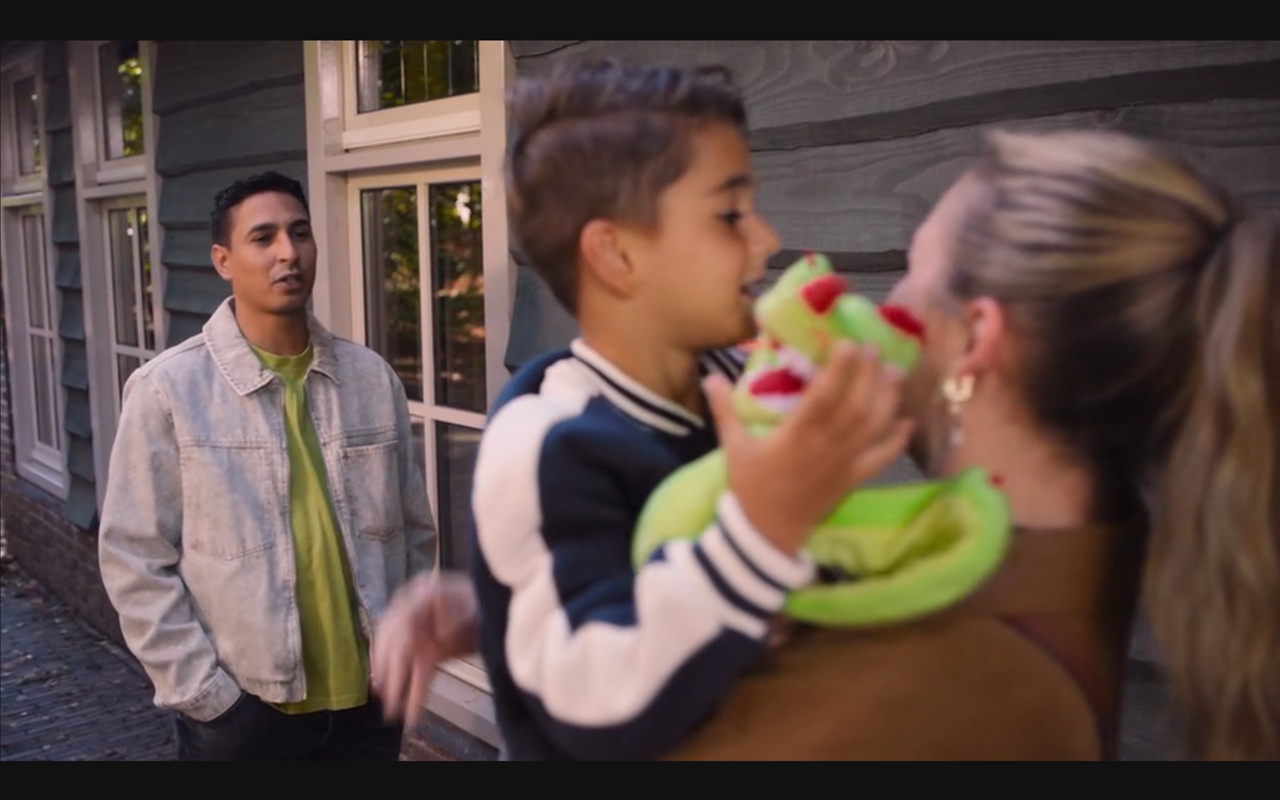 Demi komt weer naar het Paleis